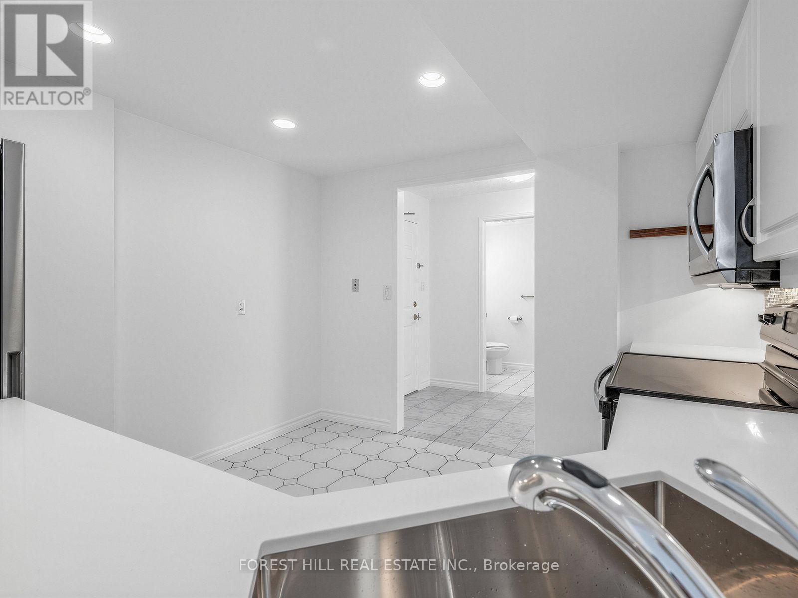 #302 1818 BAYVIEW AVENUE - Image 10