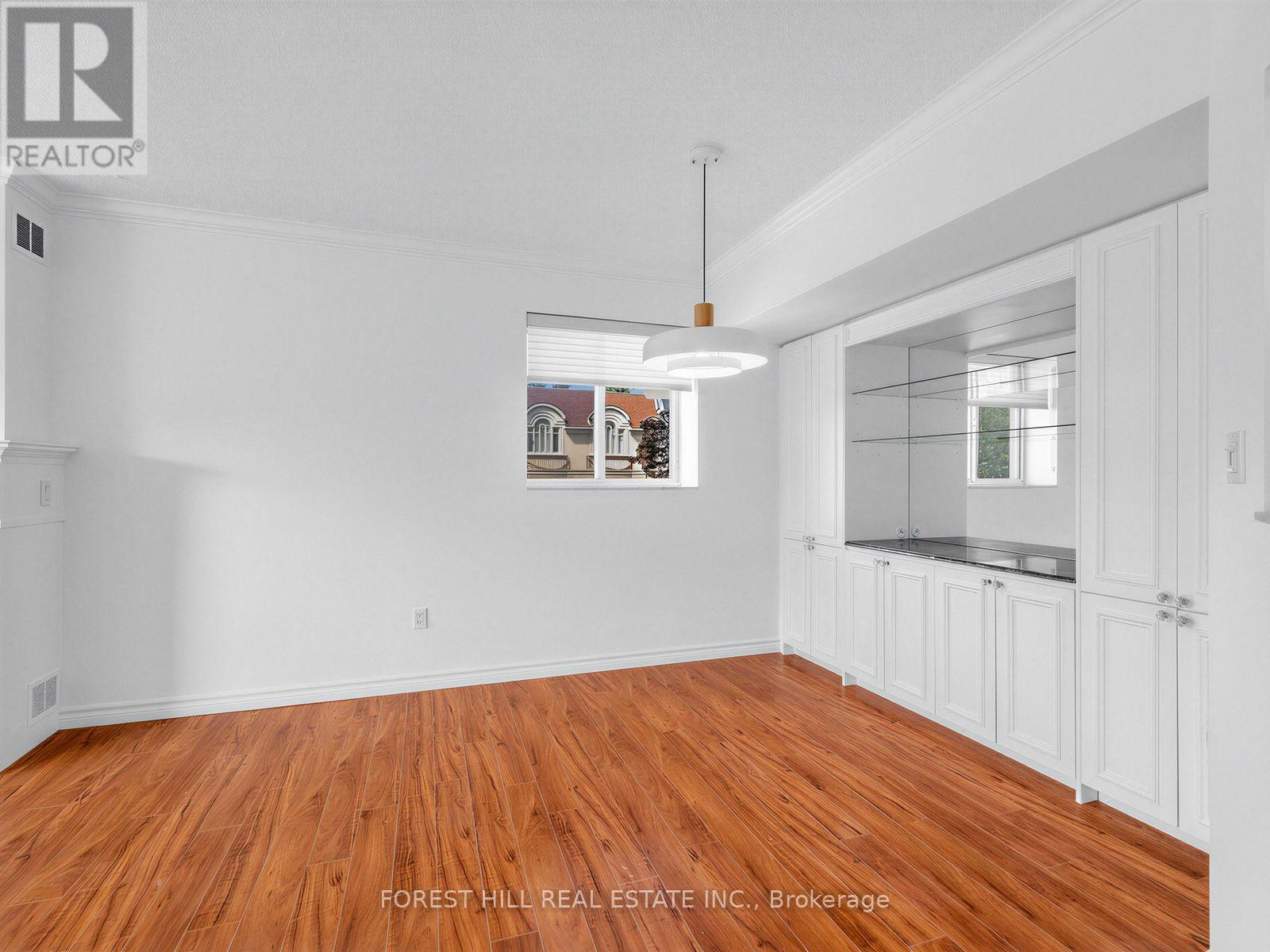 #302 1818 BAYVIEW AVENUE - 19