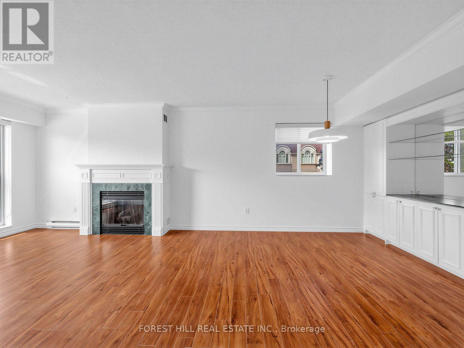 #302 1818 BAYVIEW AVENUE - 20