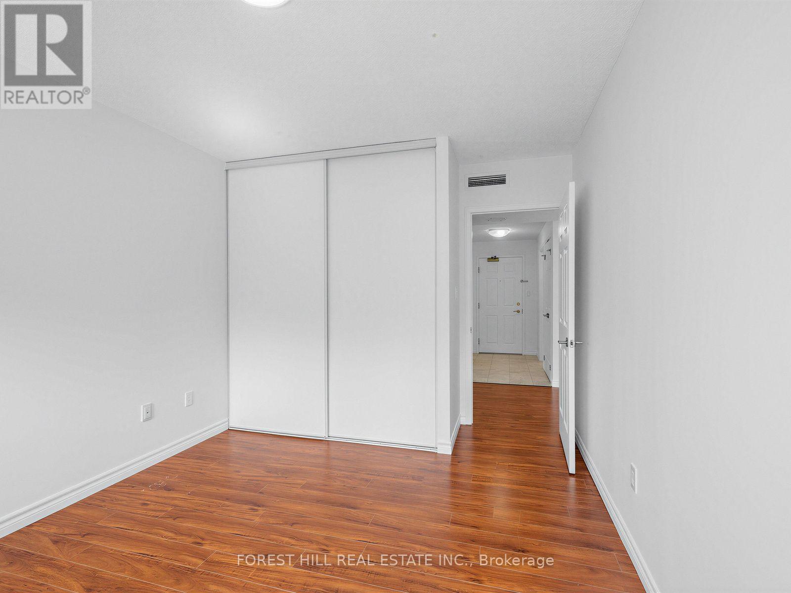 #302 1818 BAYVIEW AVENUE - 33