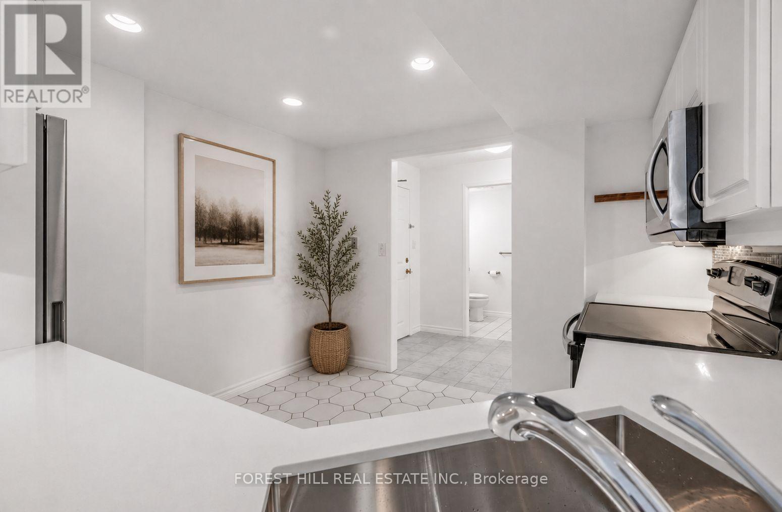 #302 1818 BAYVIEW AVENUE - Image 9