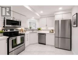 302 - 1818 Bayview Avenue, Toronto, ON M4G4G6 Photo 6