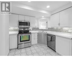 302 - 1818 Bayview Avenue, Toronto, ON M4G4G6 Photo 8