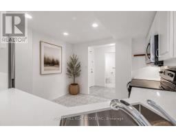 302 - 1818 Bayview Avenue, Toronto, ON M4G4G6 Photo 9