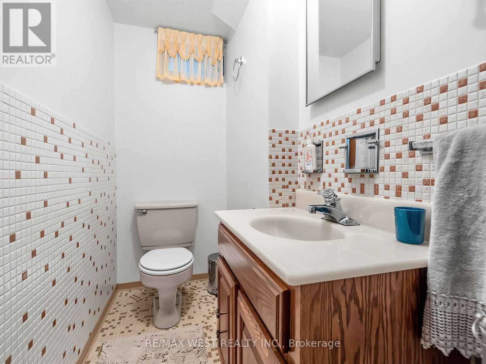 407 BRIMORTON DRIVE - 24