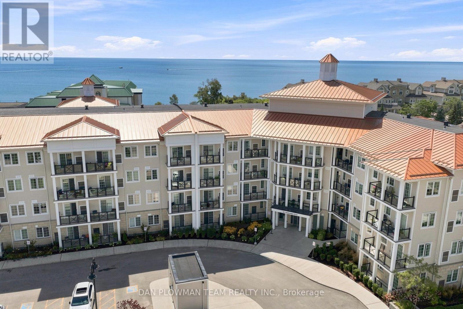 Property for sale at 424 - 50 LAKEBREEZE DRIVE