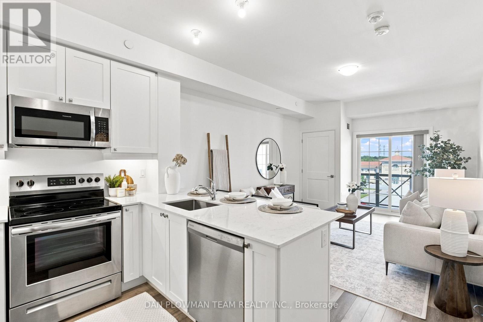 #424 50 LAKEBREEZE DRIVE - 2