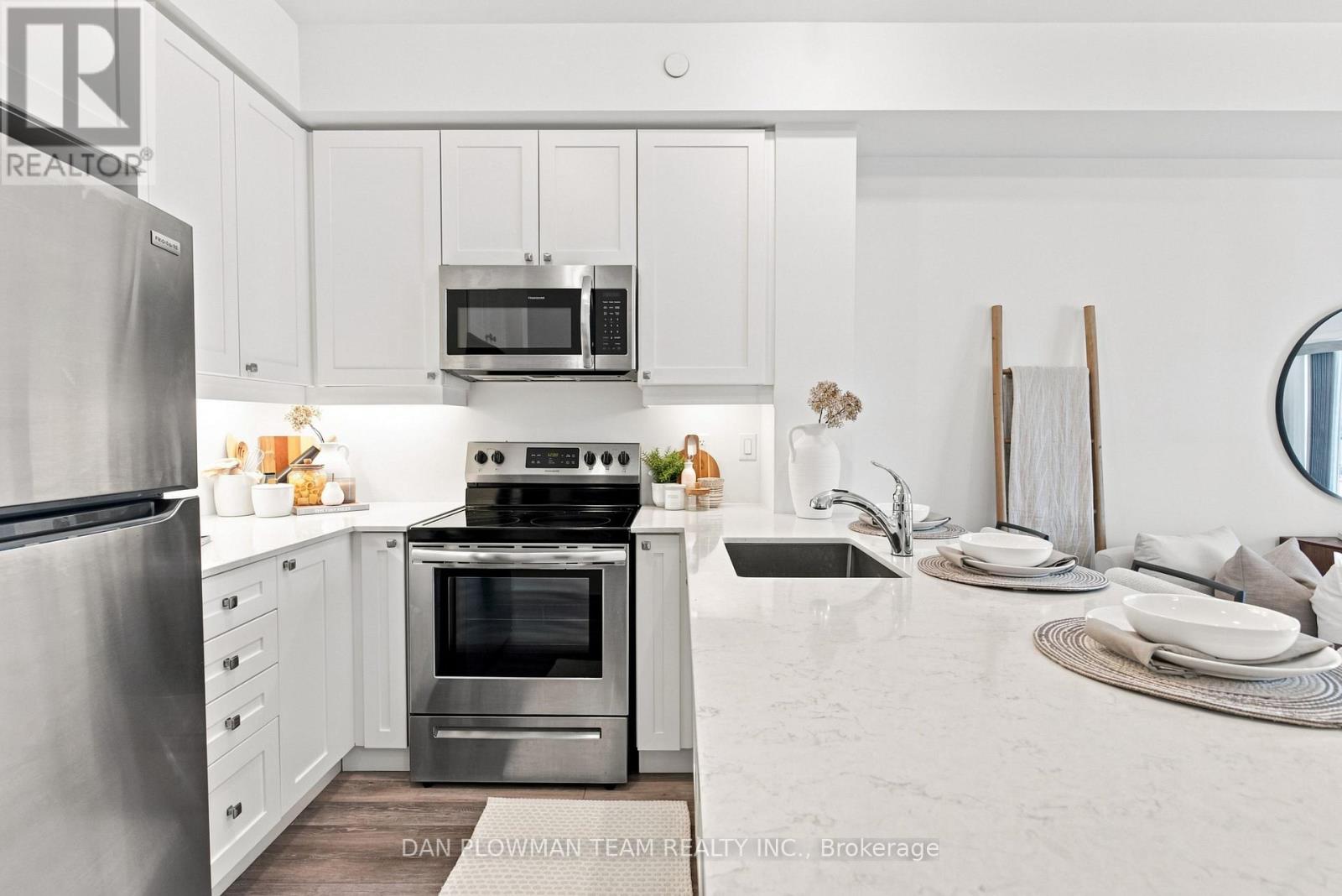 #424 50 LAKEBREEZE DRIVE - Image 5