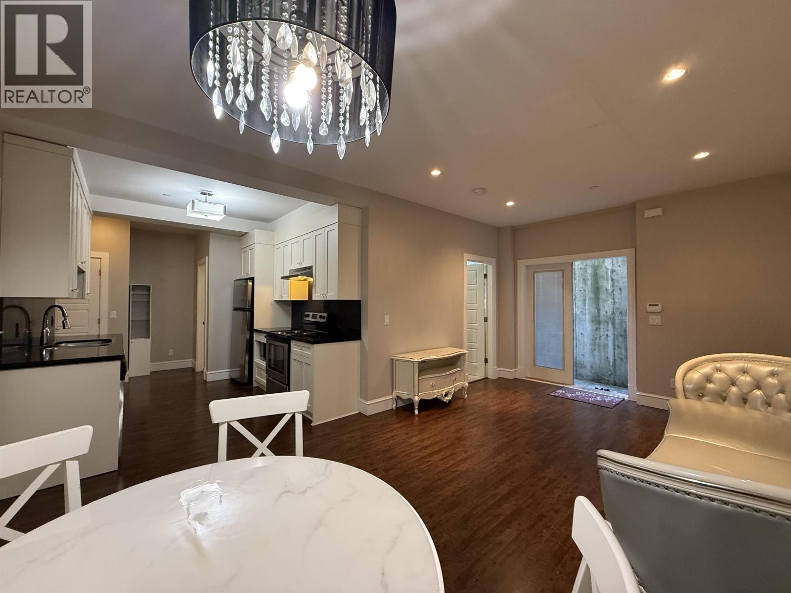 1498 PALMERSTON Avenue, West Vancouver, British Columbia, V7T2H7, West Vancouver, British Columbia — photo 4 of 5