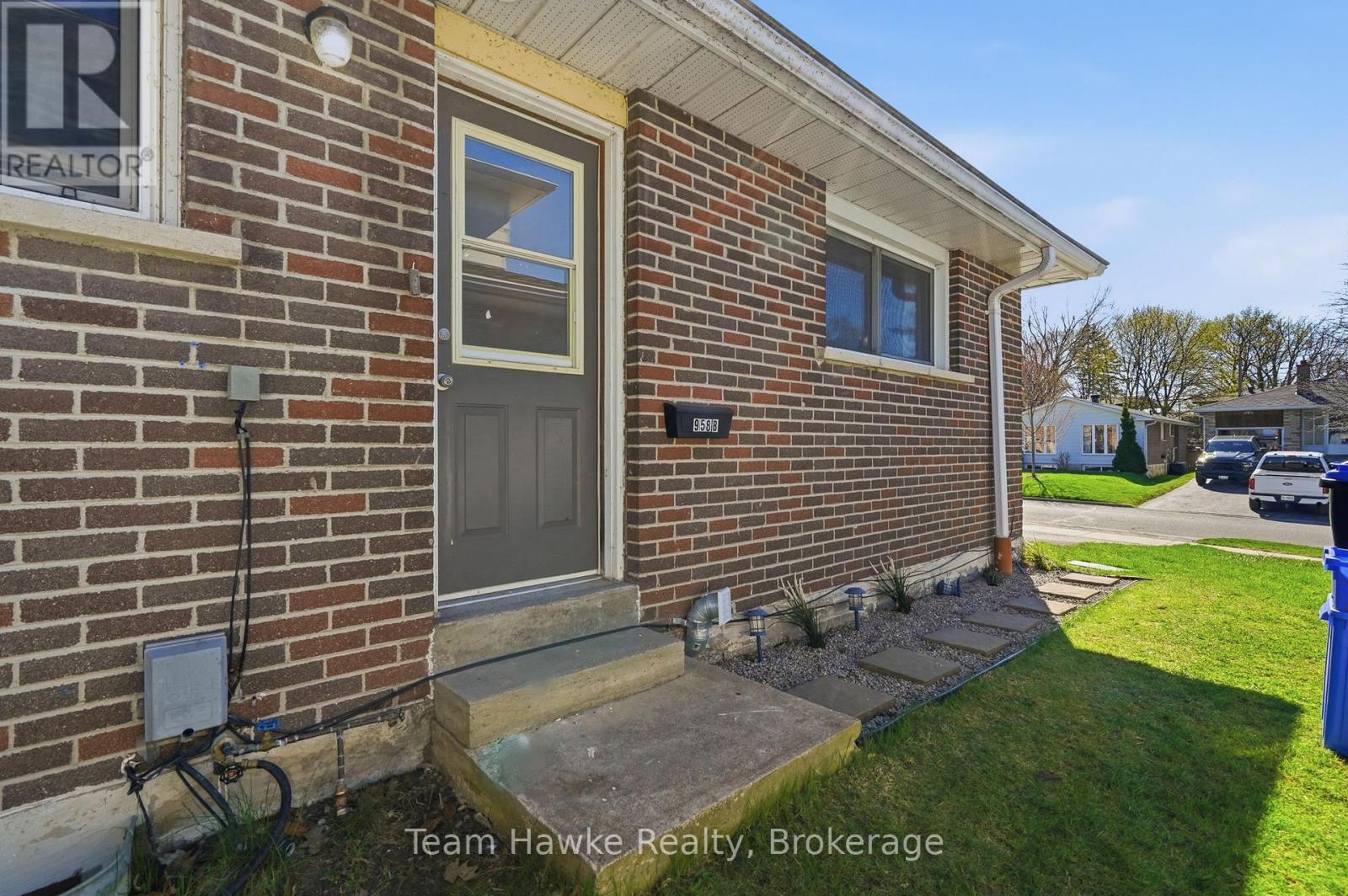 958 MONTREAL STREET - Image 21