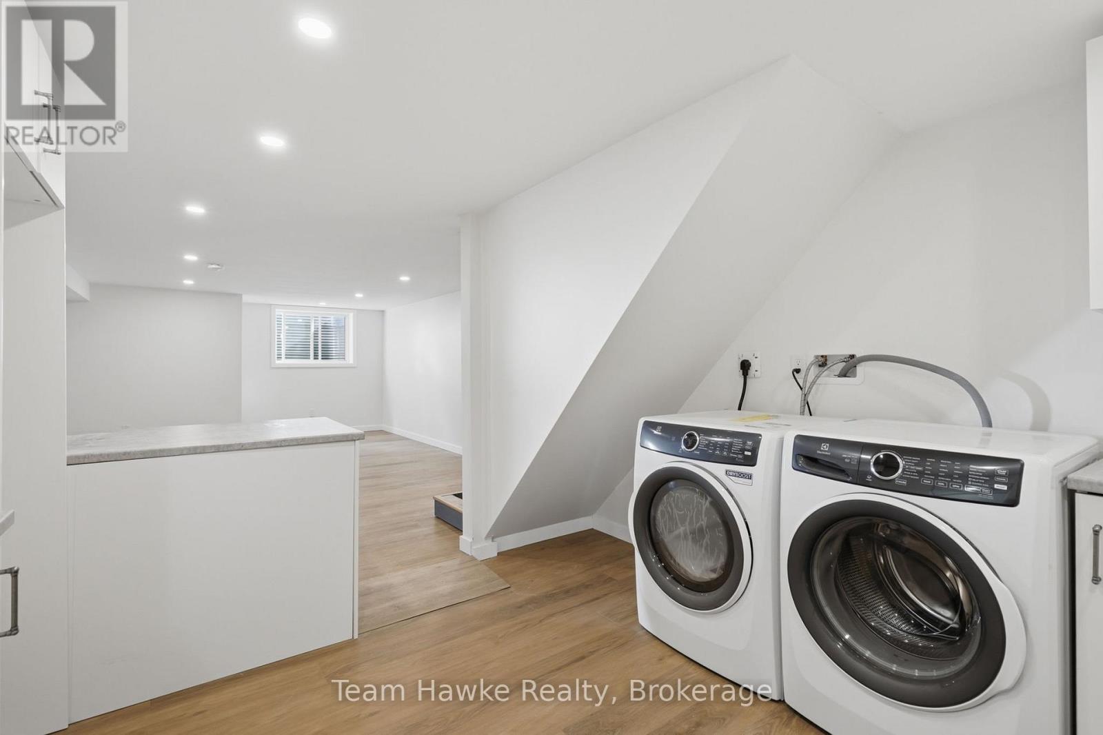 958 MONTREAL STREET - Image 29