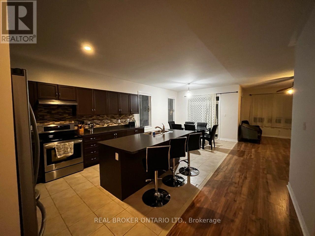 15 Leeward Circle, Wasaga Beach, Ontario, L9Z0E9, Wasaga Beach, Ontario — photo 2 of 5