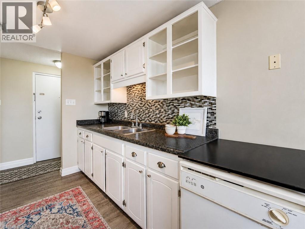 #303 4 AVALON Place - Image 10
