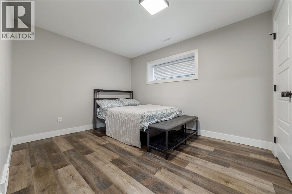 624 19 Street N - Image 28