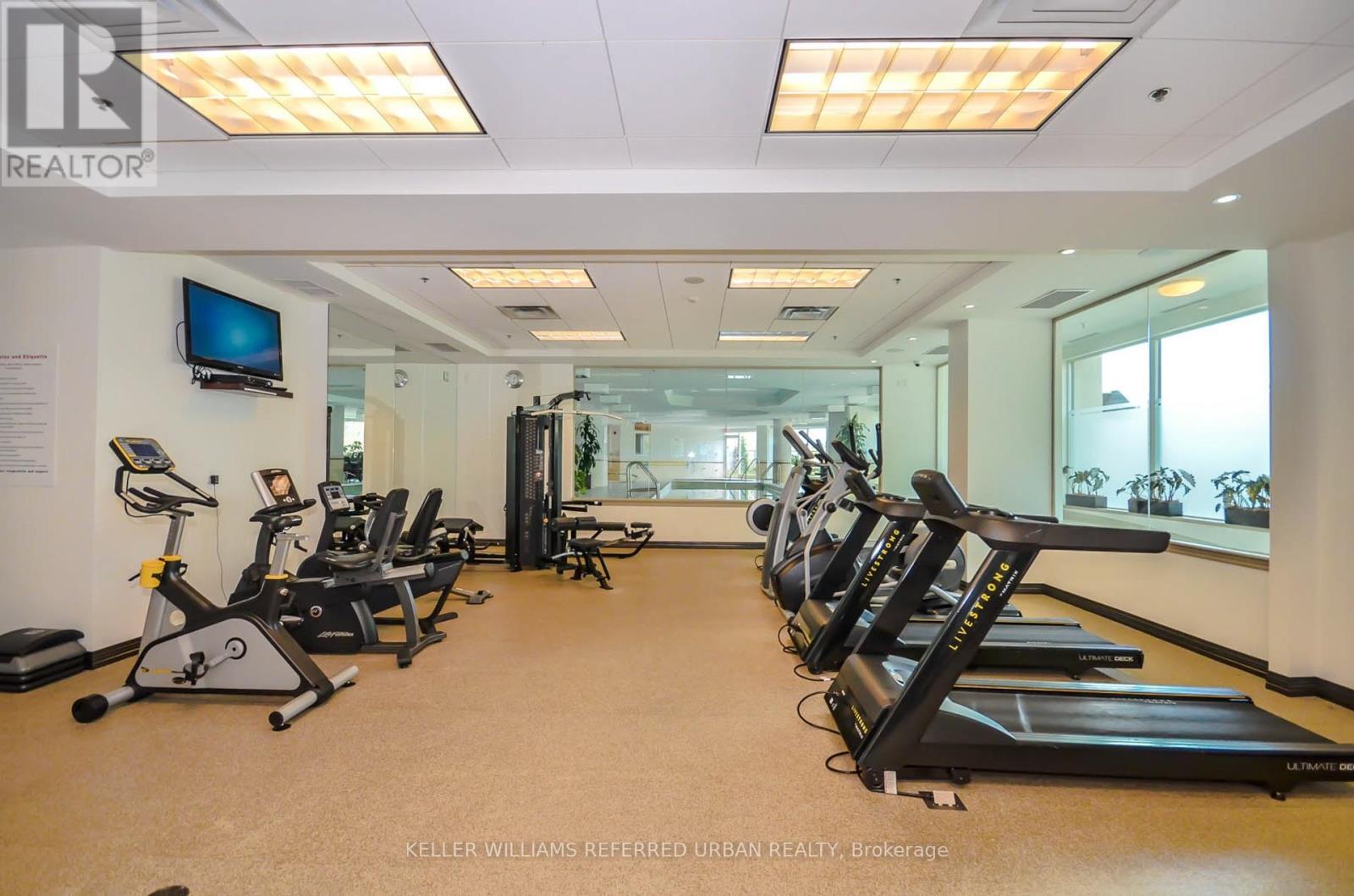 #1809 300 BLOOR STREET E - Image 32