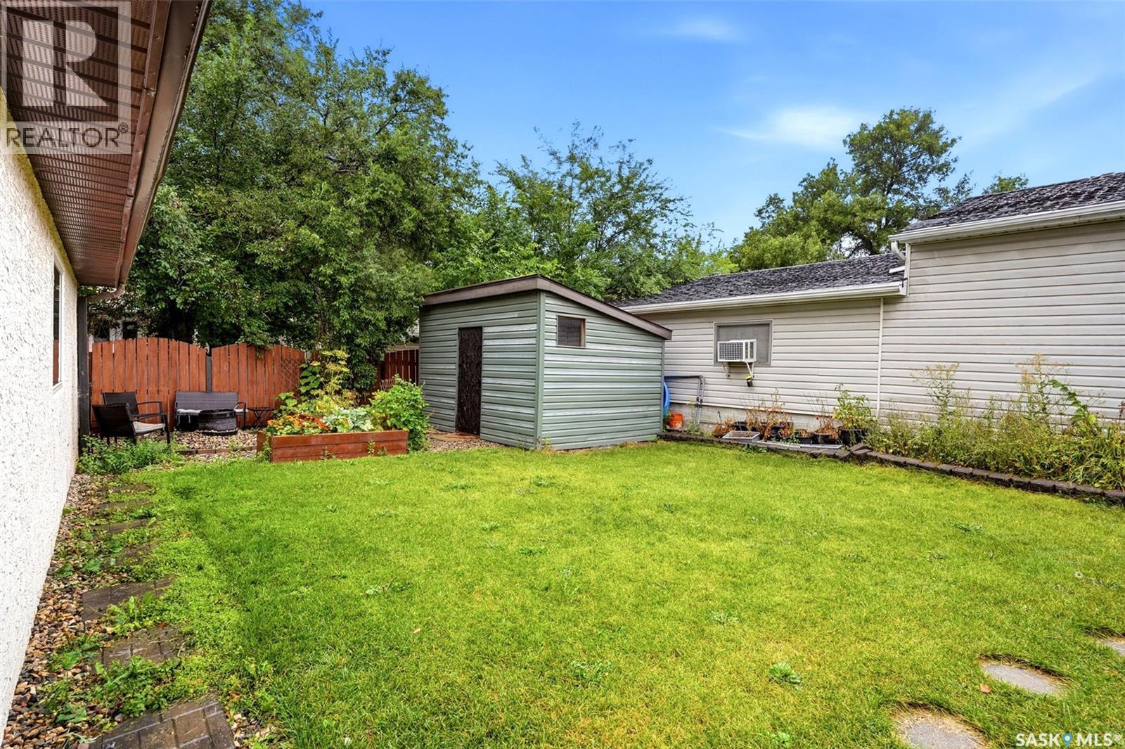 726 McIntosh STREET N - Image 38