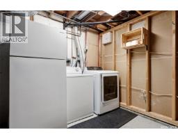 726 Mcintosh Street N, Regina, SK S4R5Z4 Photo 32