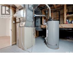 726 Mcintosh Street N, Regina, SK S4R5Z4 Photo 33