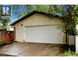 726 Mcintosh Street N, Regina, SK S4R5Z4 Photo 45