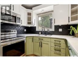 2pc Ensuite bath - 726 Mcintosh Street N, Regina, SK S4R5Z4 Photo 8