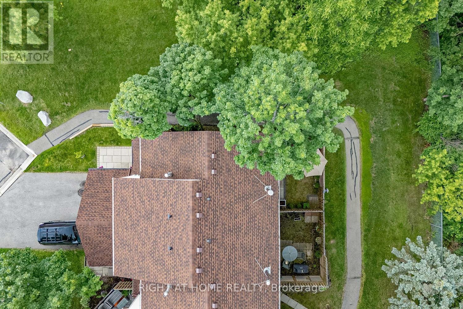 #21 2065 AMHERST HEIGHTS COURT - 31