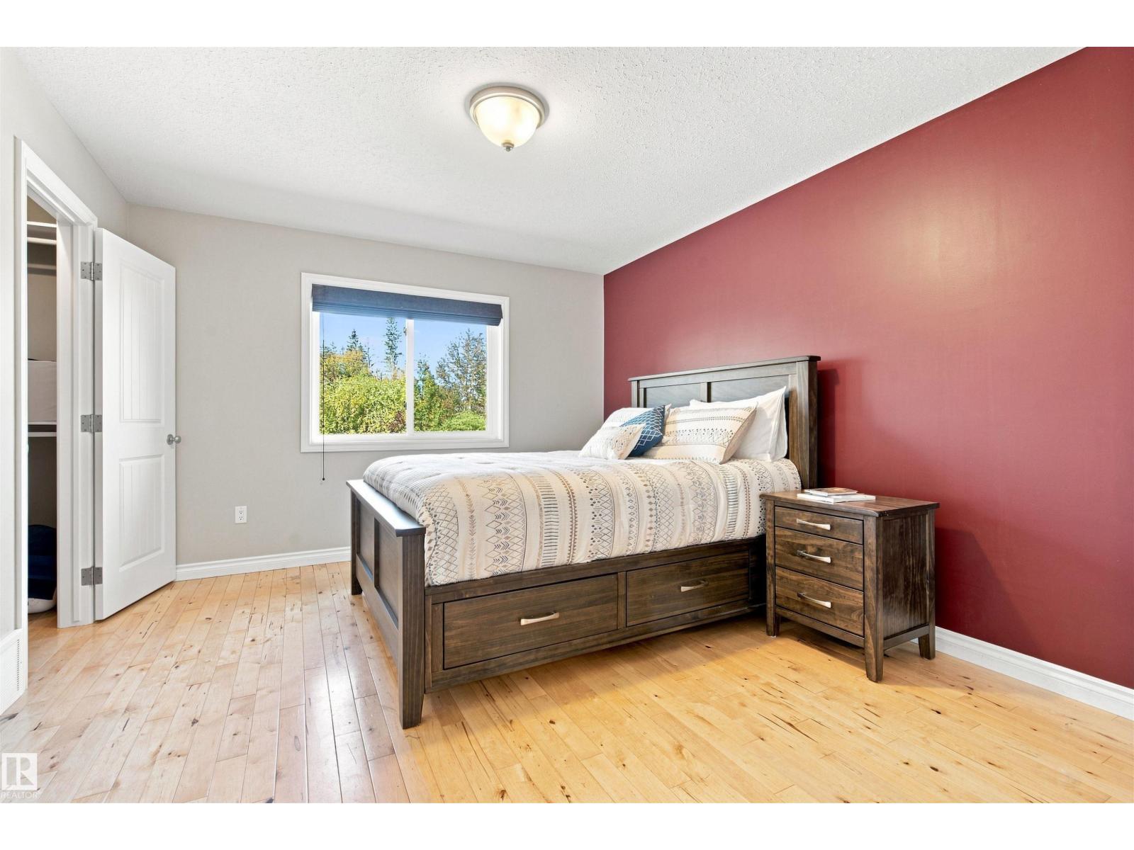 4806 53 Street - 11