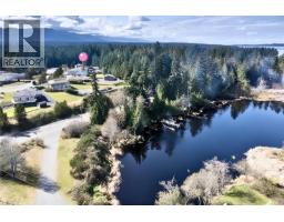 3043 Raymur Pl, Qualicum Beach, BC V9K2N9 Photo 11