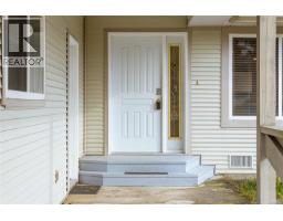 3043 Raymur Pl, Qualicum Beach, BC V9K2N9 Photo 15
