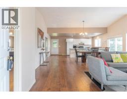 3043 Raymur Pl, Qualicum Beach, BC V9K2N9 Photo 16