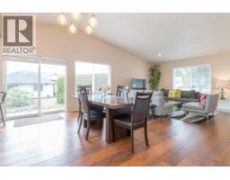 3043 Raymur Pl, Qualicum Beach, BC V9K2N9 Photo 21
