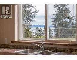 3043 Raymur Pl, Qualicum Beach, BC V9K2N9 Photo 26
