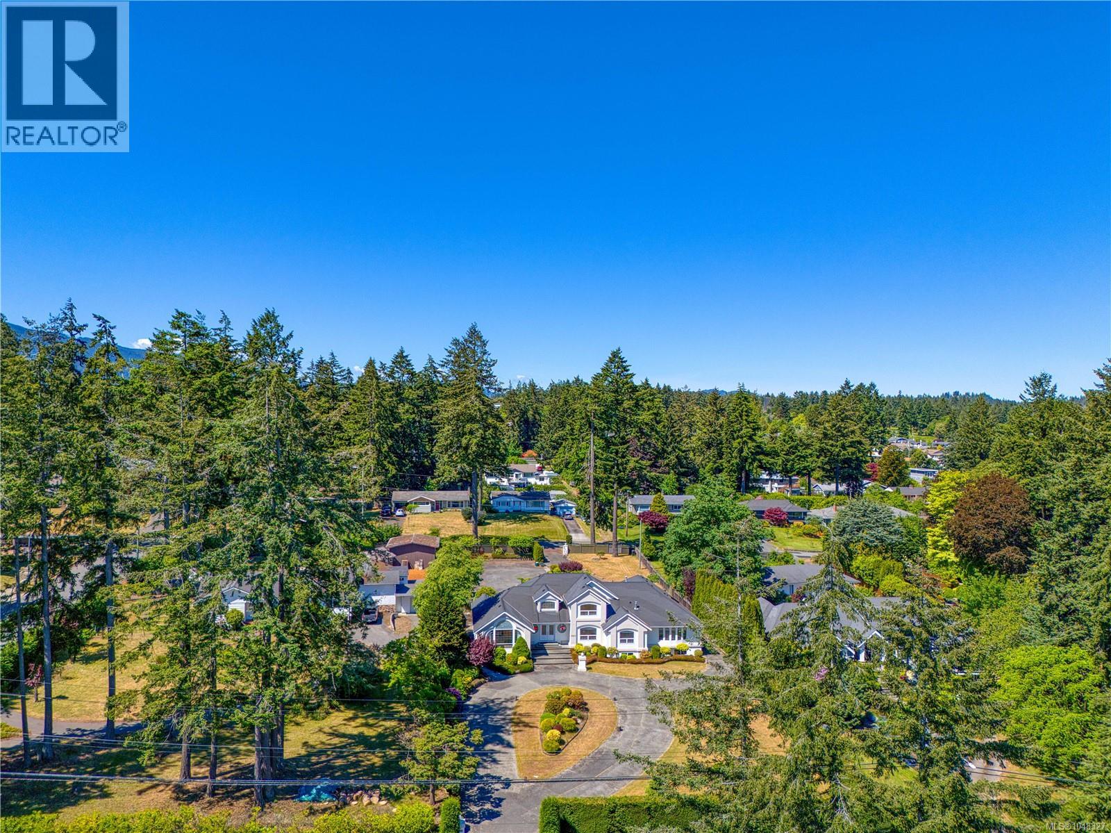 2415 Departure Bay Rd - Image 3
