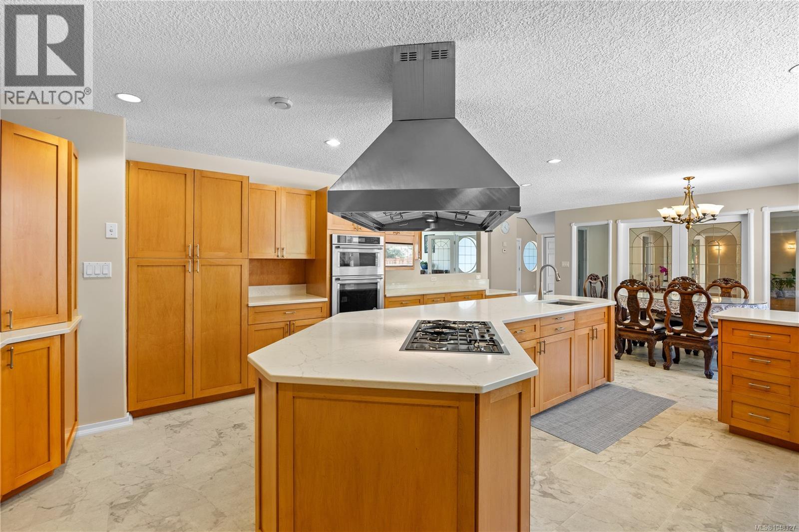 2415 Departure Bay Rd - 34