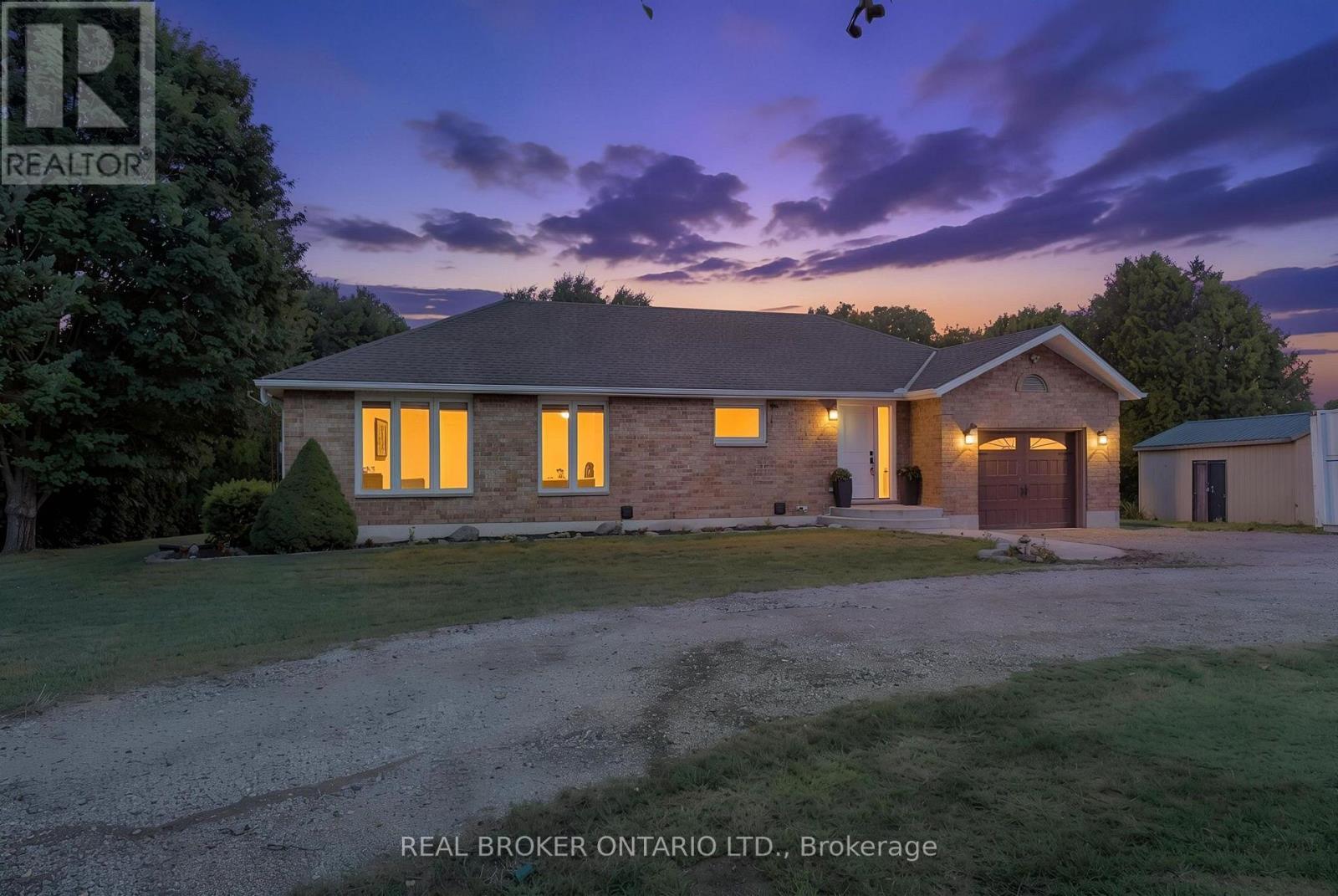 553 NORFOLK COUNTY ROAD 21 - 1