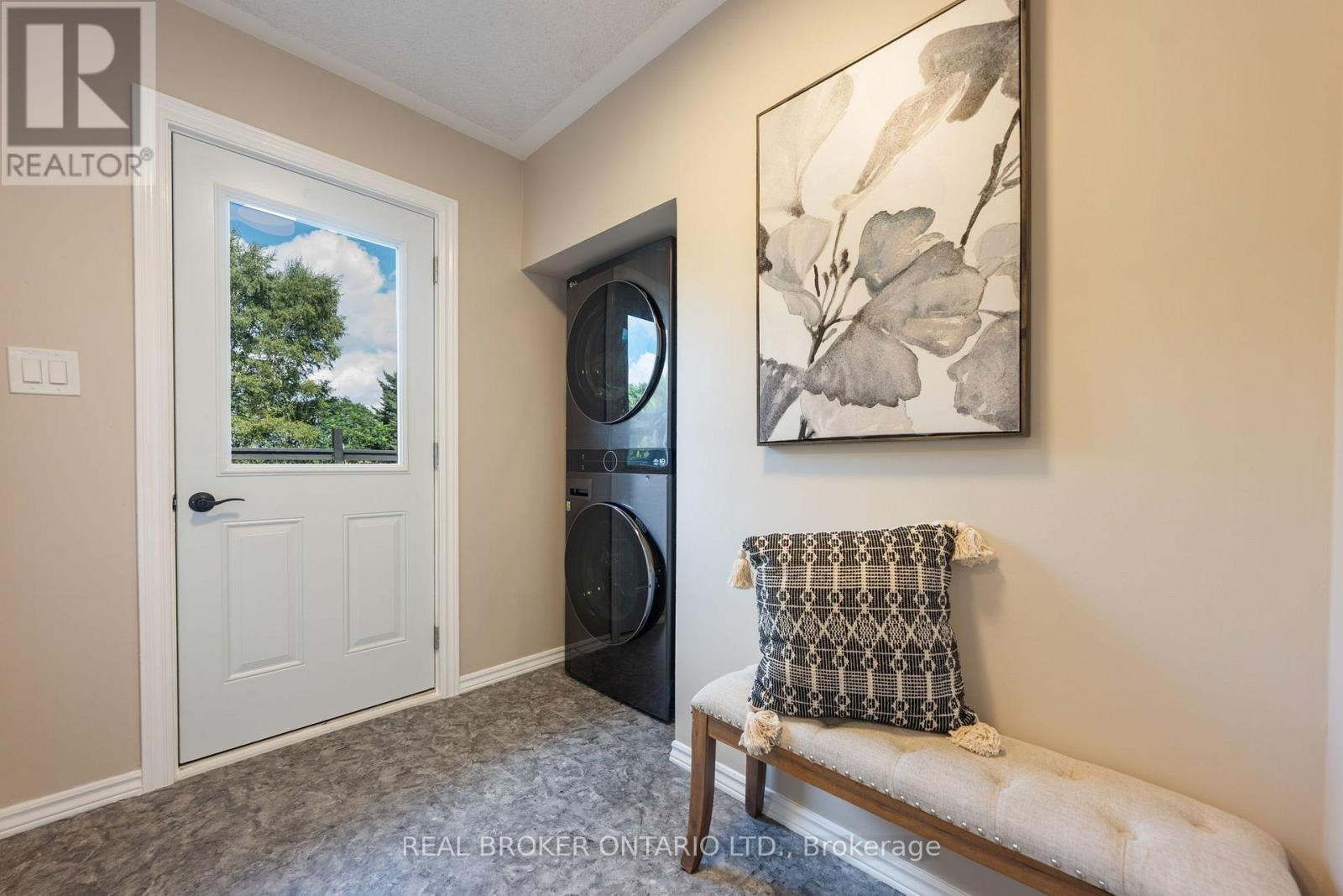 553 NORFOLK COUNTY ROAD 21 - Image 21