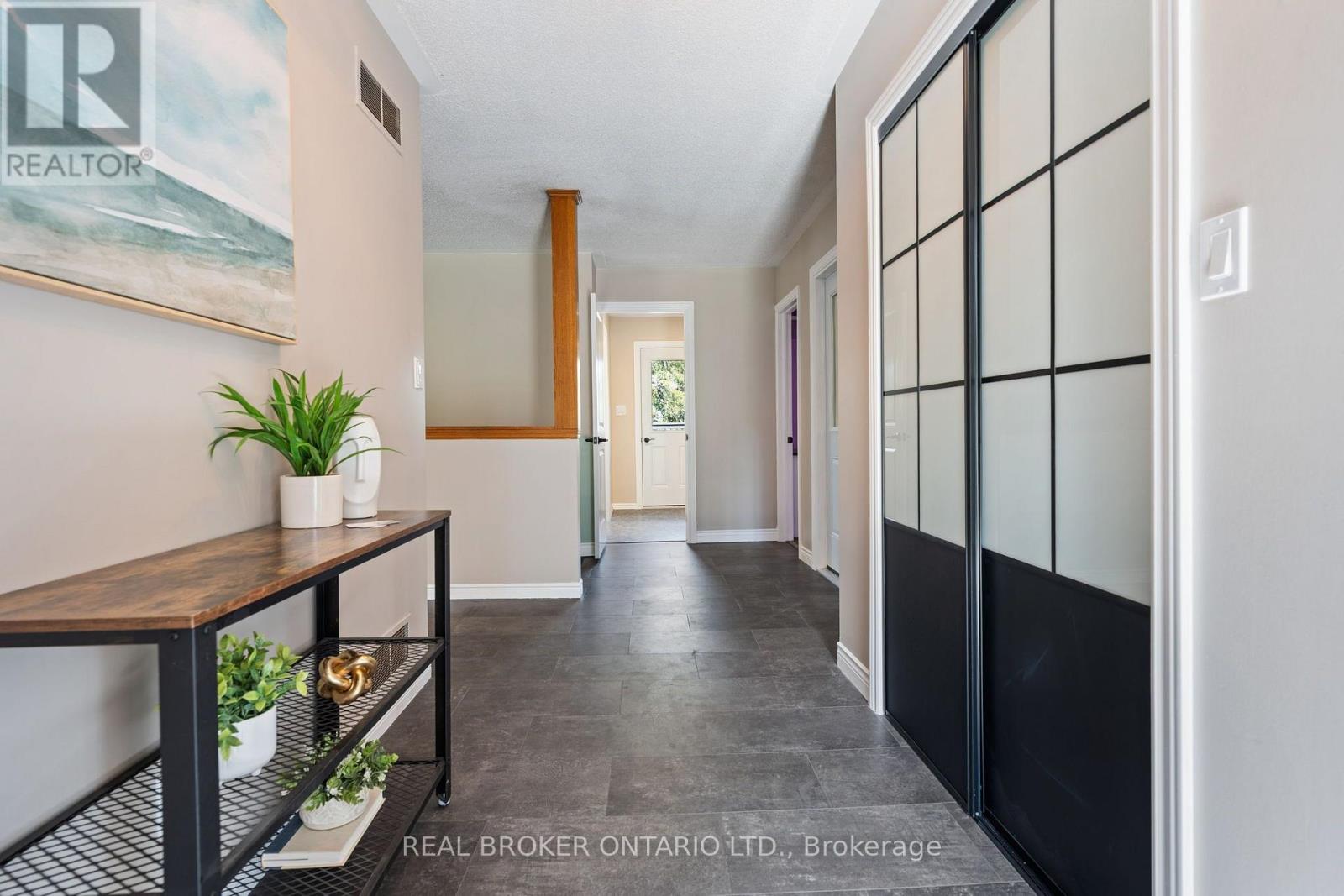553 NORFOLK COUNTY ROAD 21 - Image 4