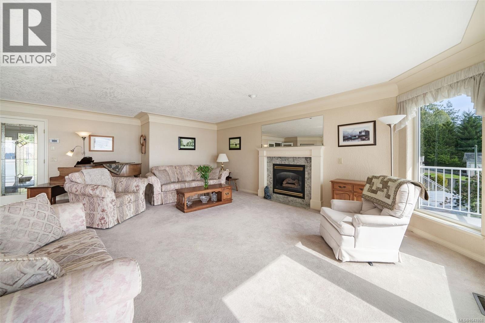 5991 Sooke Rd - 15