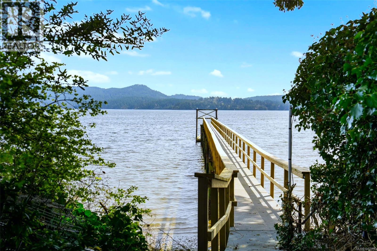 5991 Sooke Rd - Image 16
