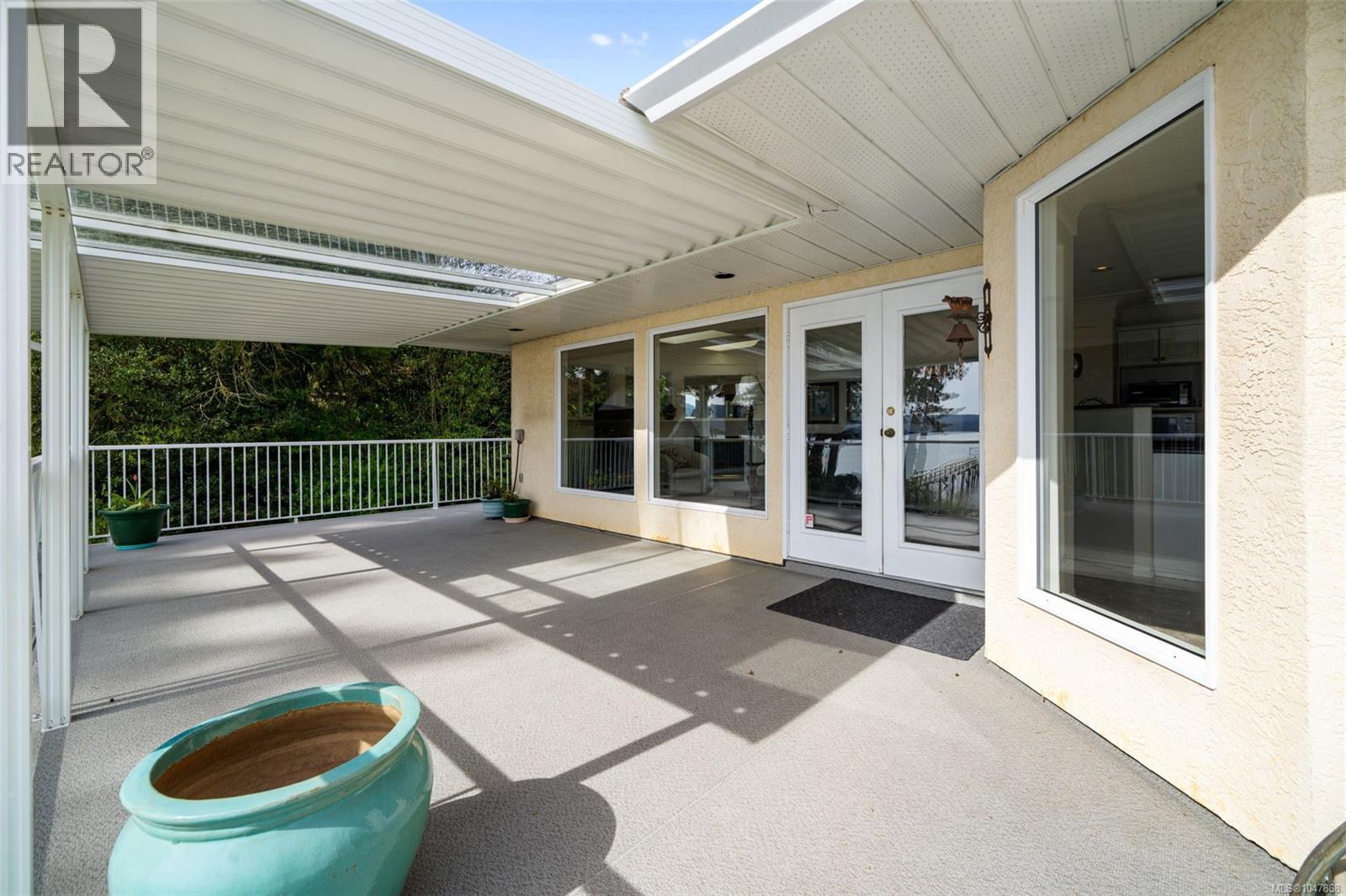 5991 Sooke Rd - 37