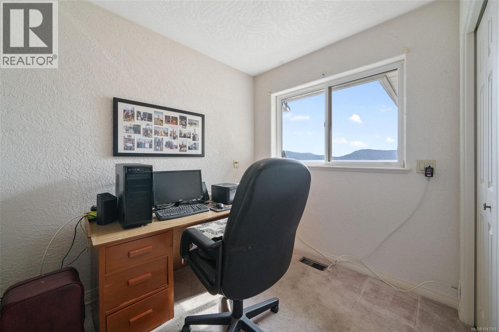 5991 Sooke Rd - Image 42