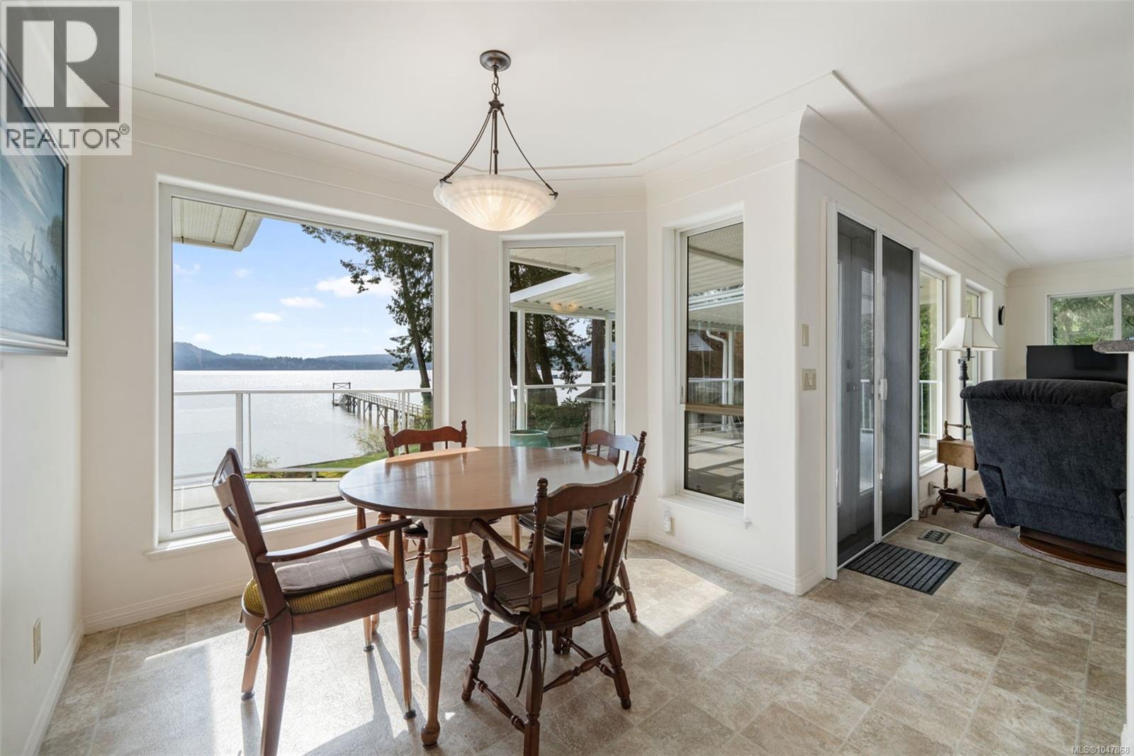 5991 Sooke Rd - 51