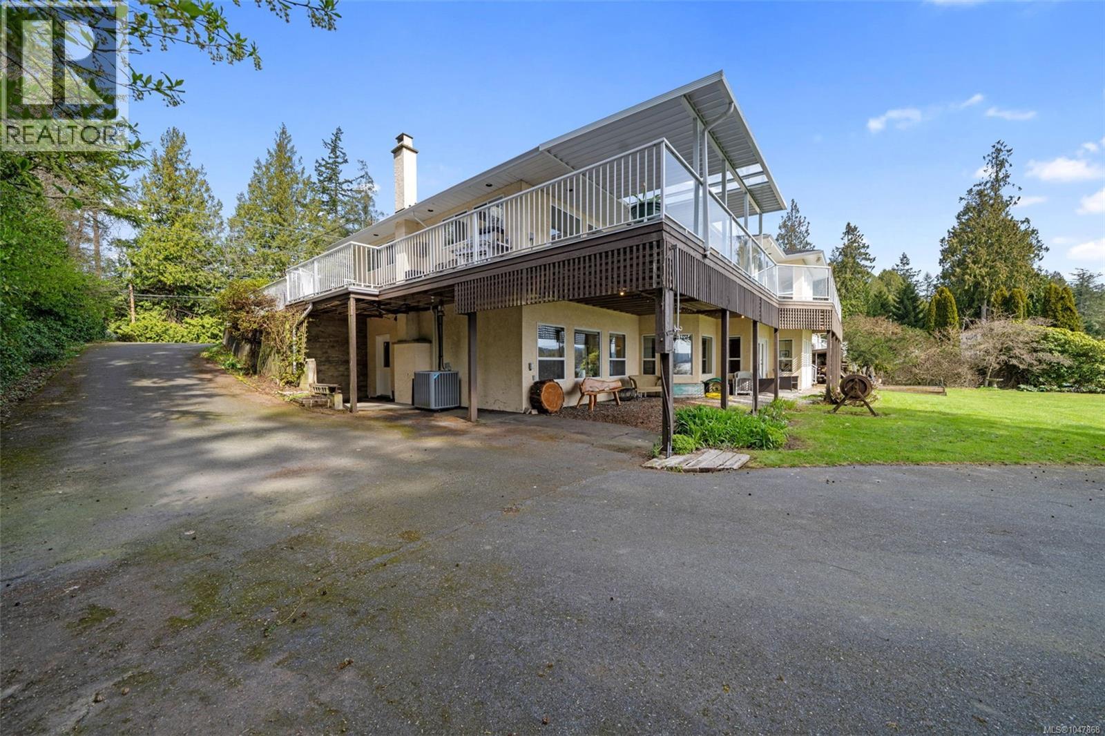 5991 Sooke Rd - Image 56