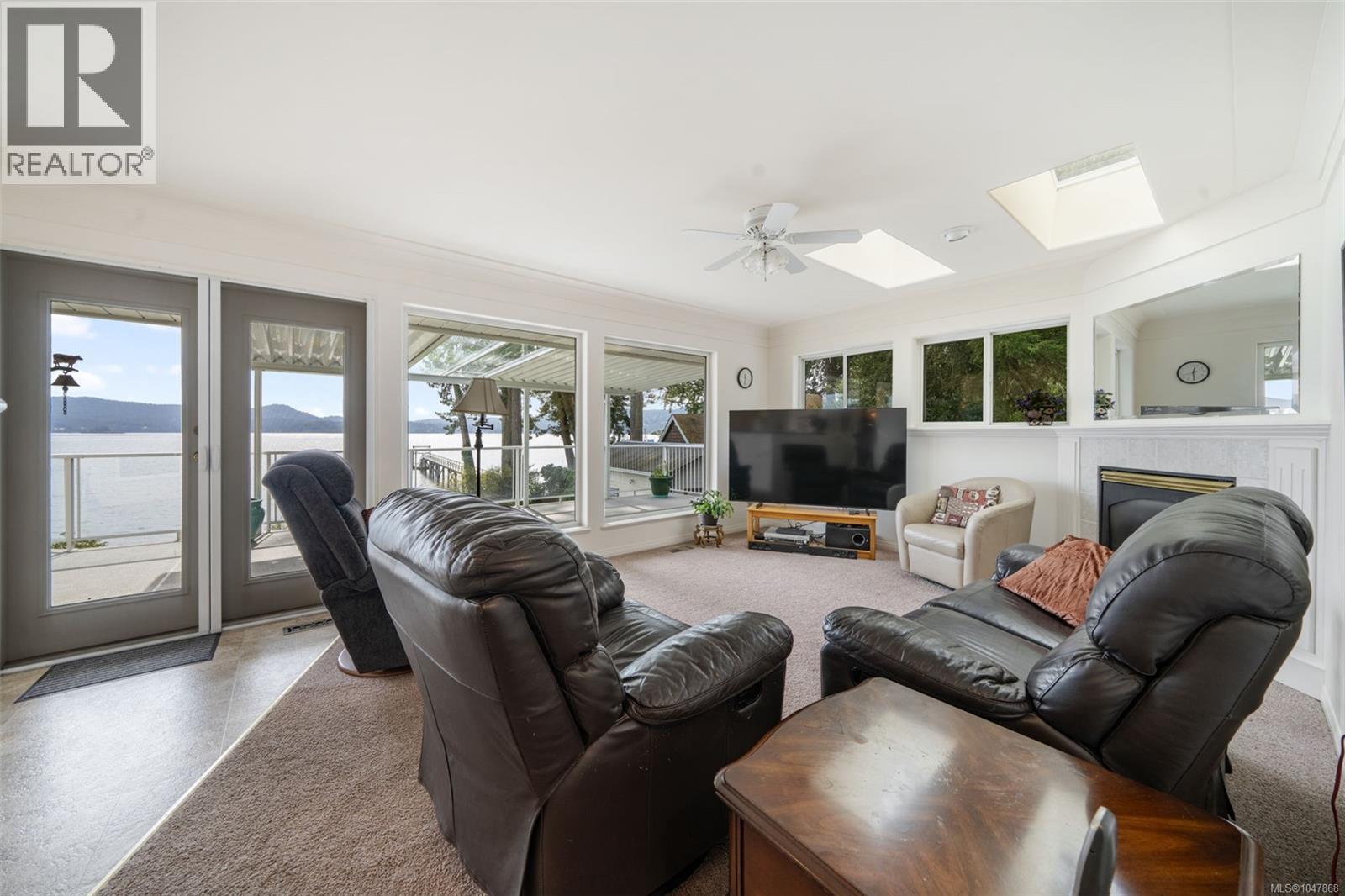 5991 Sooke Rd - Image 8