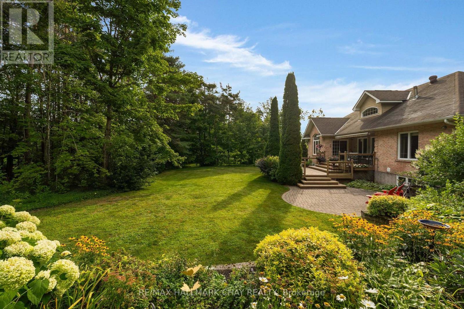 16 CHESTNUT LANE - Image 32