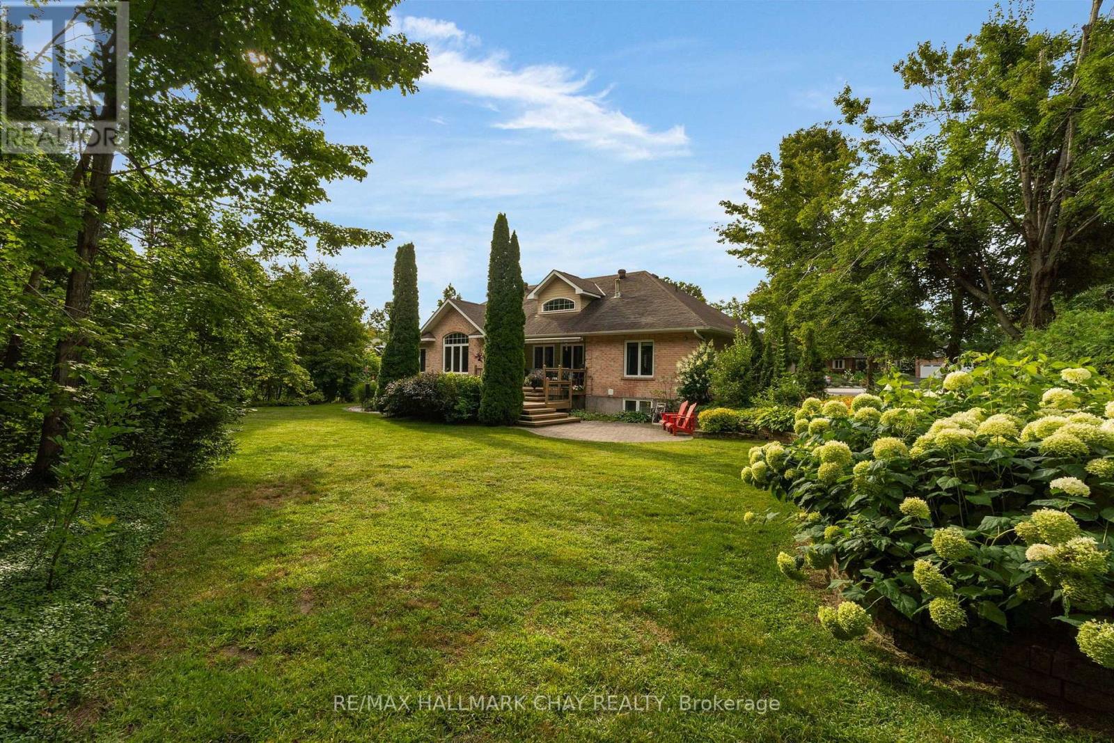 16 CHESTNUT LANE - Image 38