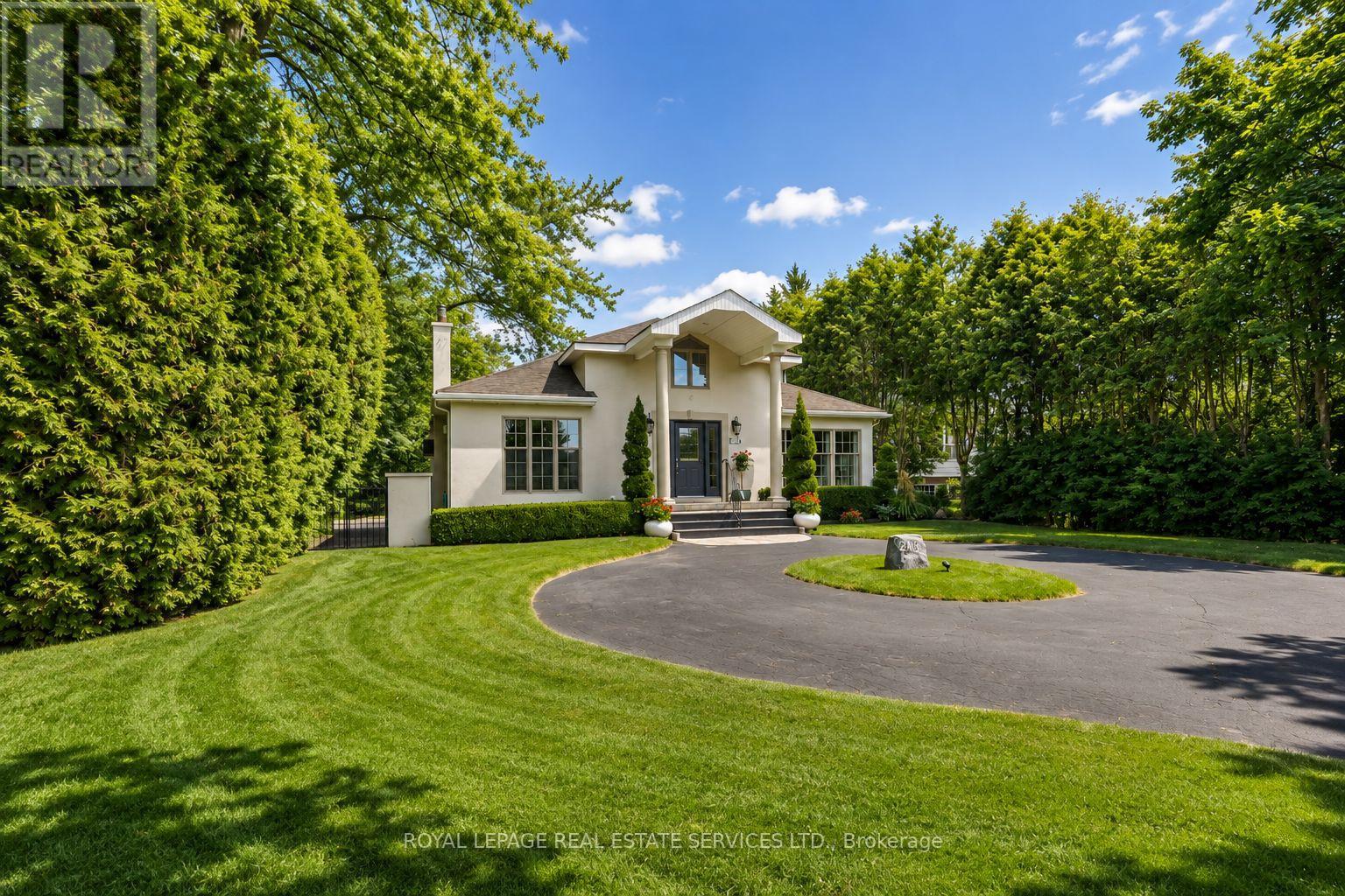 Photo of 3423 Lakeshore Road