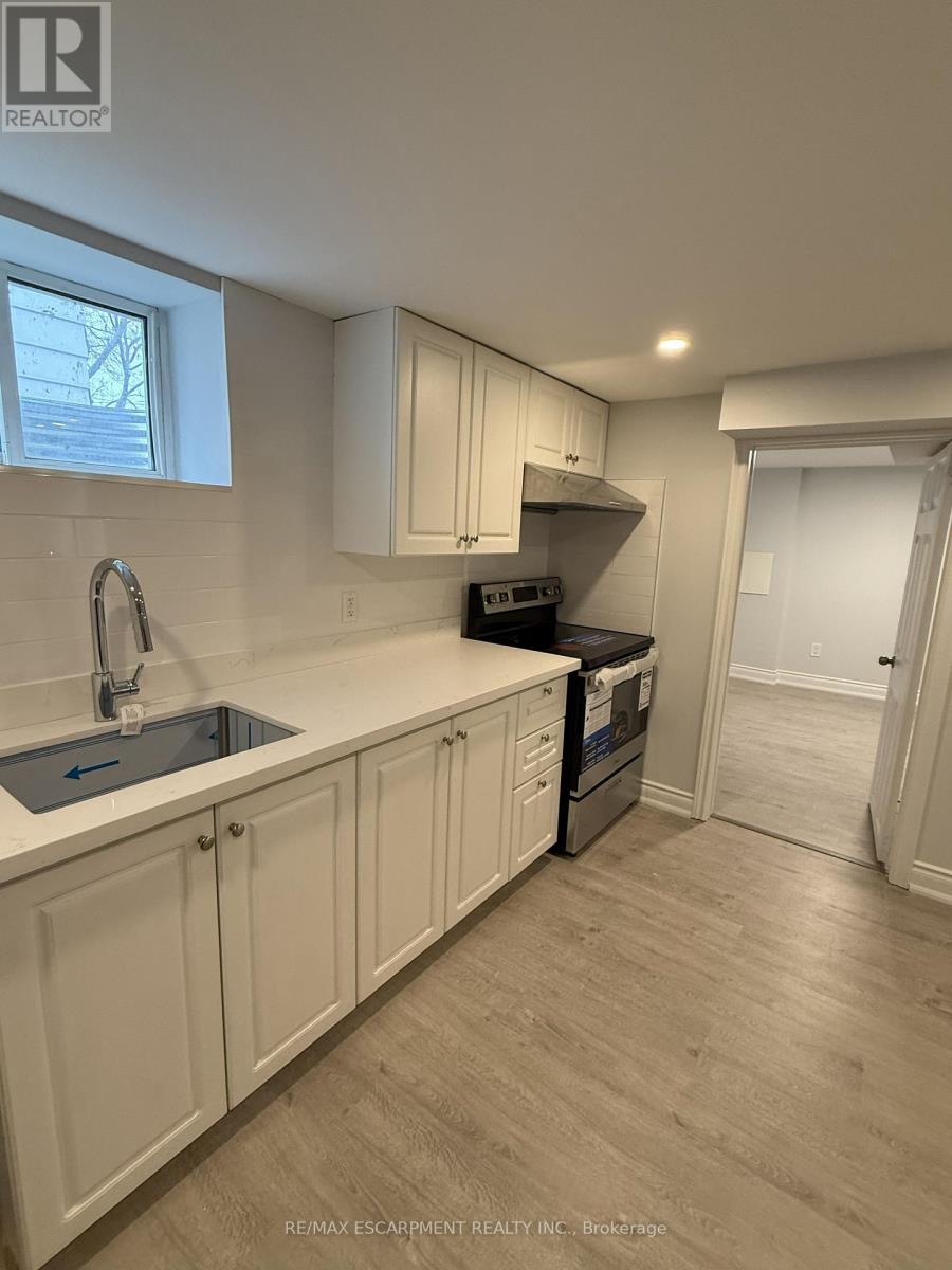 #2 41 Beamer Avenue, St. Catharines (Bunting/Linwell), Ontario, L2M2L6, St. Catharines (Bunting/Linwell), Ontario — photo 5 of 5