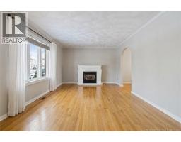 27 Woodstone Crescent, photo 4