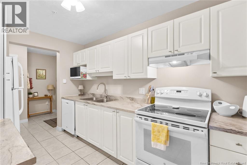#203 158 Hanwell Road - 14