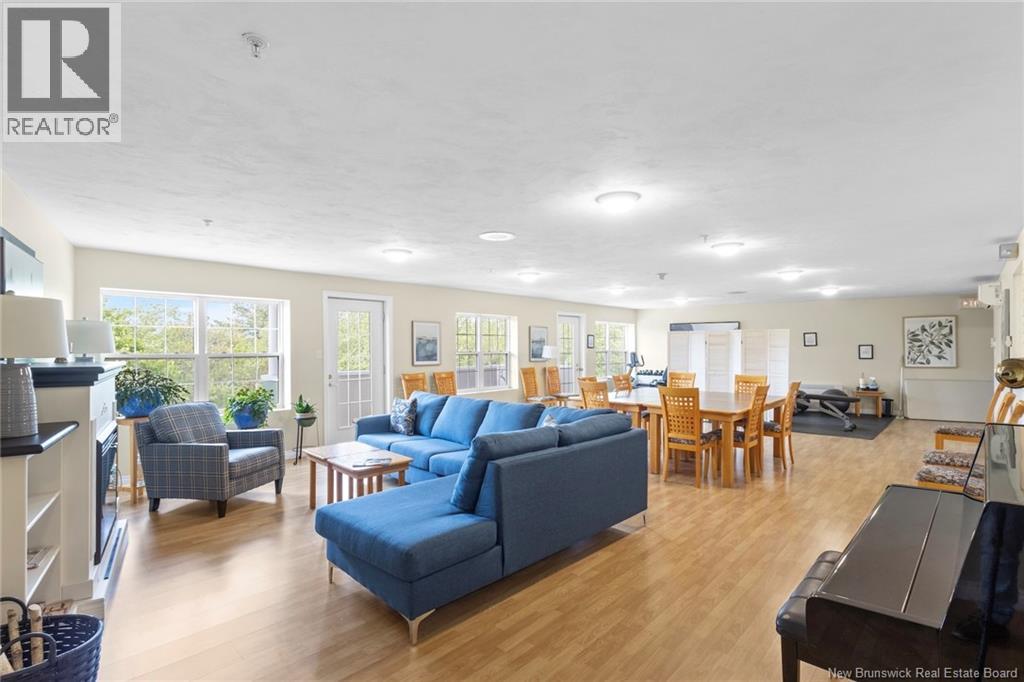 #203 158 Hanwell Road - 33